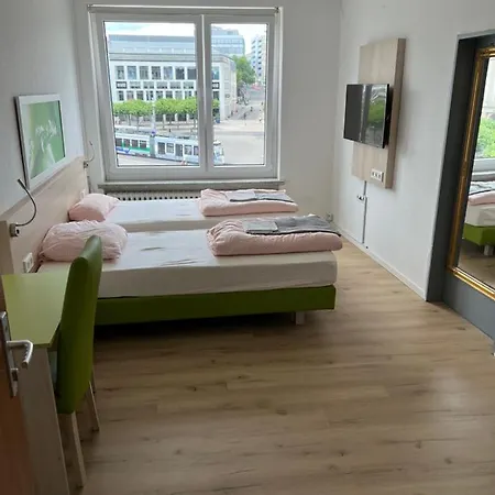 Waffel Cafe Hostel Monteurwohnung Ferienwohnung Kassel Buitenkant foto