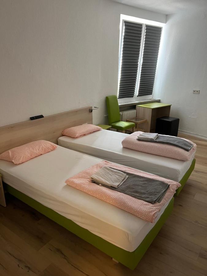 Waffel Cafe Monteurwohnung Privatunterkunft Kassel